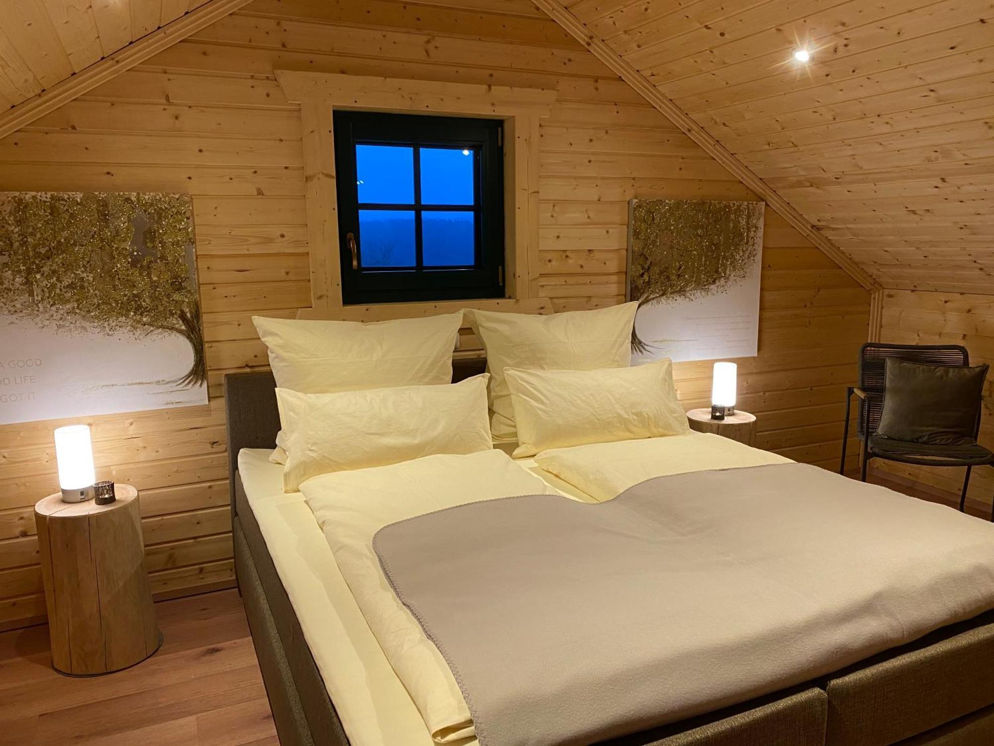 Holzhaus Onkel Fritz Mit Sauna Und Whirlwanne Esch  Luaran gambar