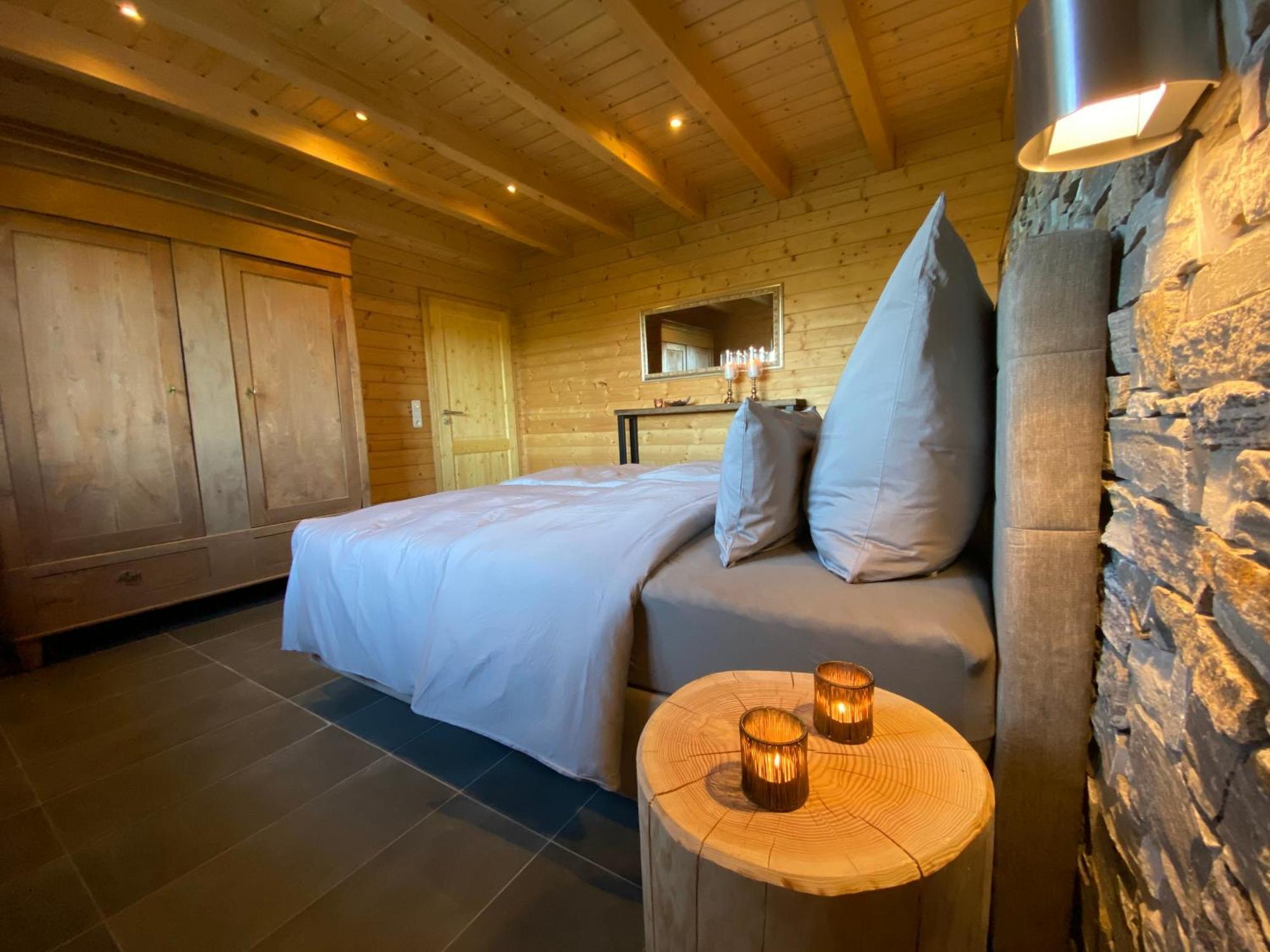 Holzhaus Onkel Fritz Mit Sauna Und Whirlwanne Esch  Luaran gambar