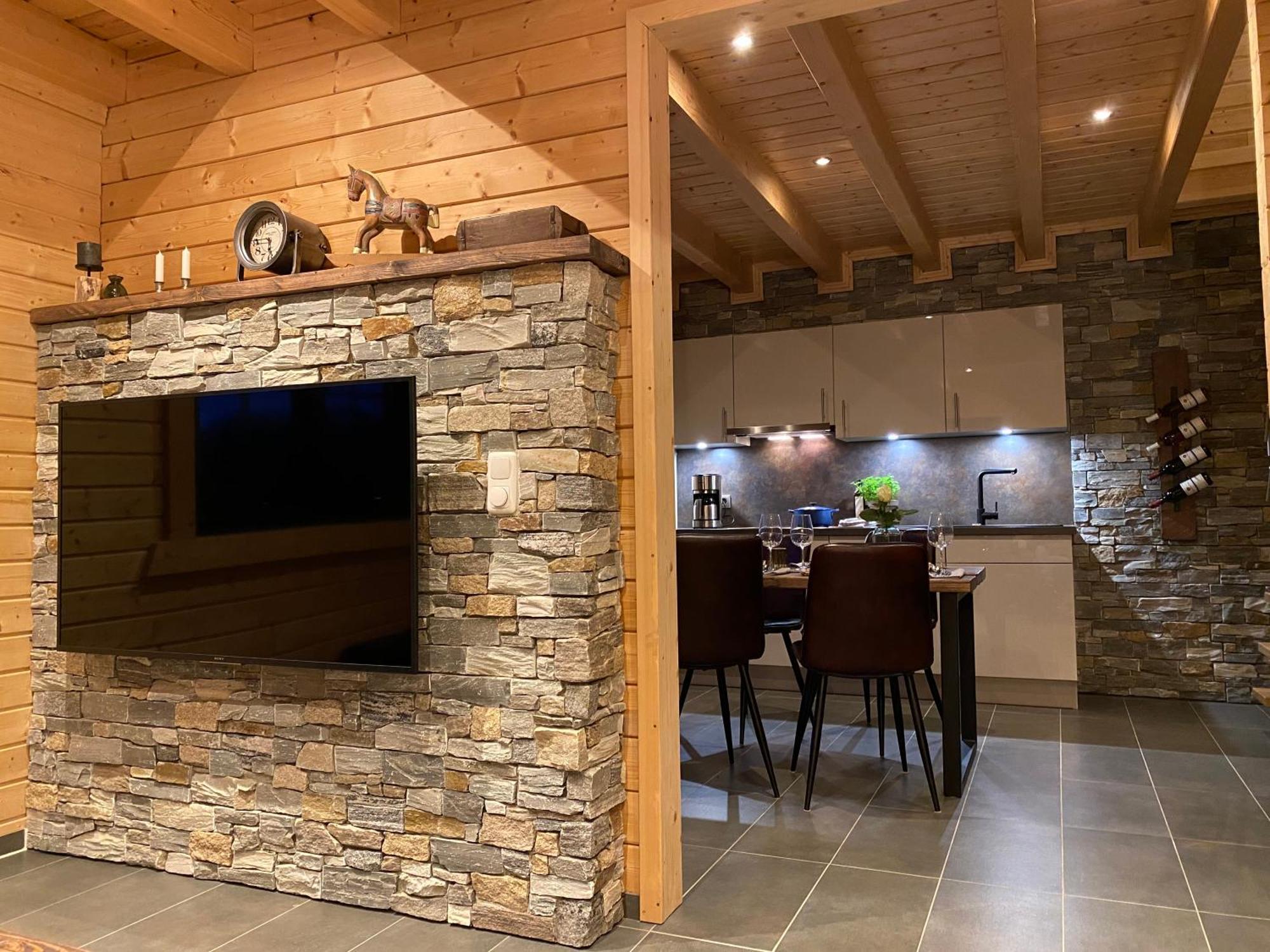 Holzhaus Onkel Fritz Mit Sauna Und Whirlwanne Esch  Luaran gambar